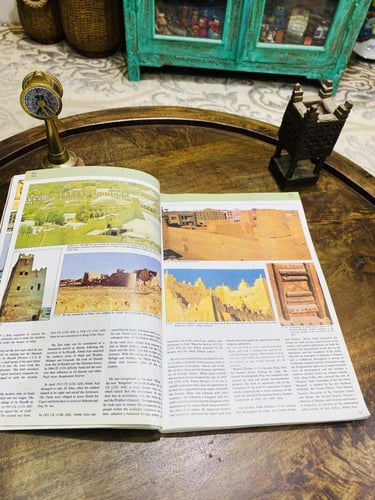 من البنود المميزة؛ كتاب بطباعة فاخرة جداً وبحجم كب...