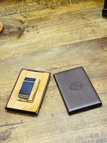 من البنود الشحيحة جداً؛ ولاعة مصنوعة من المعدن من...