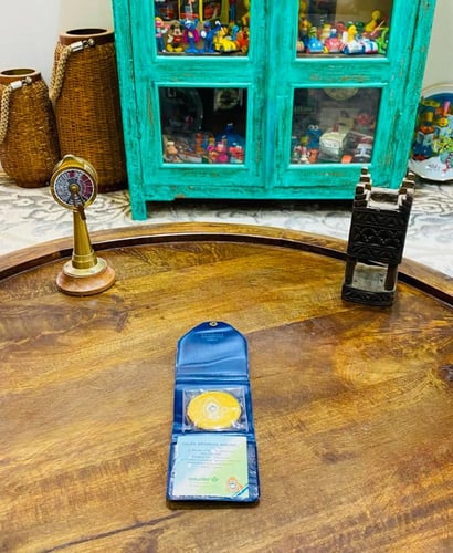 من النوادر؛ ميدالية تذكارية متينة جداً من الخطوط ا...