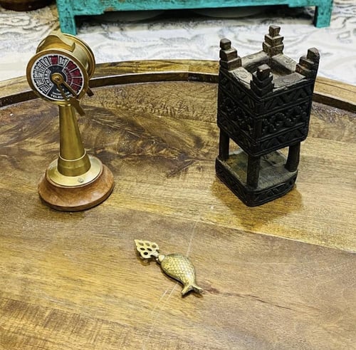 من المكاحل الشحيحة؛ مكحلة قديمة جداً مخزنة تخزين م...