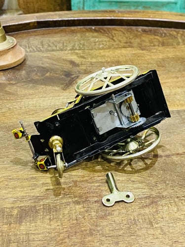 من النوادر؛ عربة من الصاج تعمل بالتكويك جميلة جدا