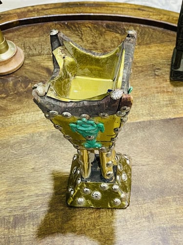 من النوادر؛ مبخرة صناعة يدوية بحجم صغير وأنيق؛ من...