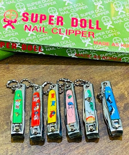 من البنود المميزة؛ كرتون بداخله عدد ١٢ مقص أظافر؛...