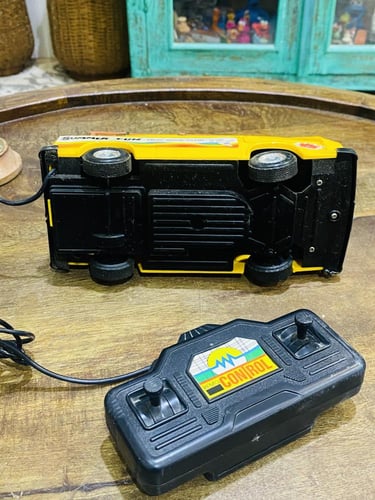 من النوادر؛ سيارة رحلات بريموت سلكي أبوابها قابلة...