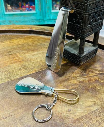 من البنود الشحيحة؛ ملعقتين جزم أعزّكم الله من الاس...