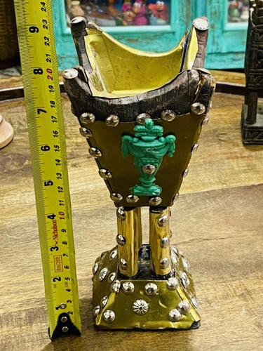 من النوادر؛ مبخرة صناعة يدوية بحجم صغير وأنيق؛ من...