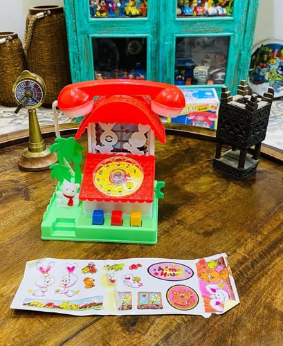 من النوادر؛ لعبة حصالة التليفون؛ عند الضغط على الأ...