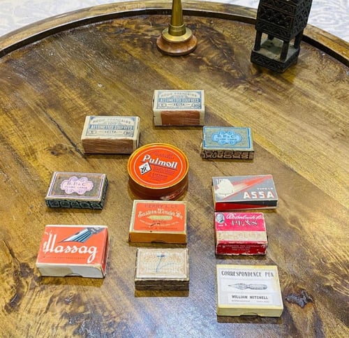 من البنود الشحيحة جداً؛ عدد ١١ علبة ريش للكتابة؛ ت...