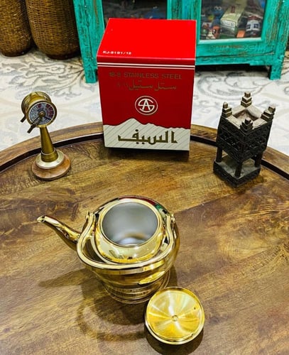 من النوادر؛ إبريق السيف بلون ذهبي مميز بجودة عالية...