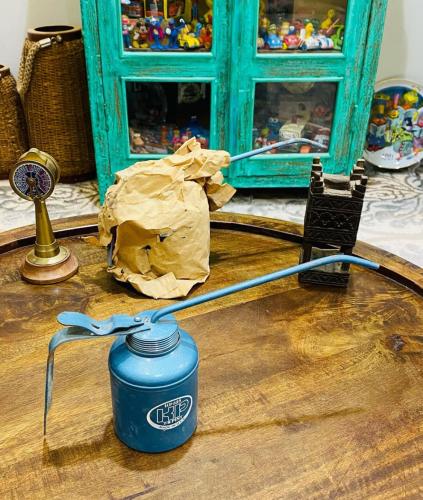 من البنود الشحيحة بهذا الشكل؛ مزيتة قديمة جداً عمر...