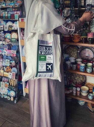 Tote bag