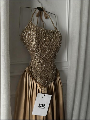 فستان سهرة تطريز صدر أنيق