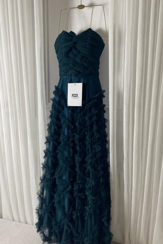 فستان سهرة مكرمش