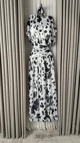 فستان اسود مع ابيض برنت