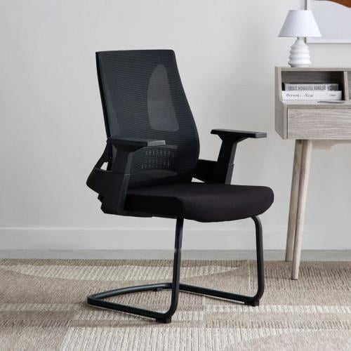 كرسي زائر بتصميم أنيق ومريح باللون الاسود- جينوا