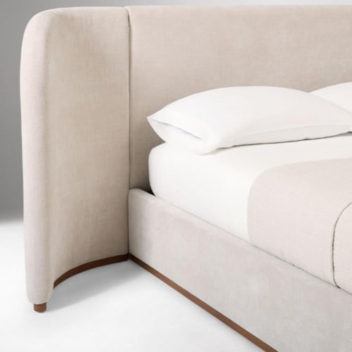 سرير أرماني منجد بقماش شانيل بيج فاخر