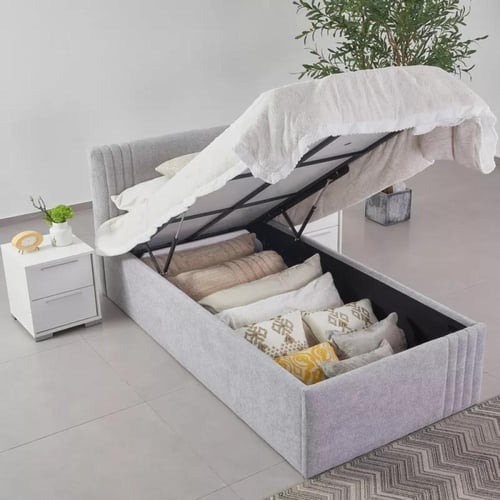 سرير فردي منجد قماش رمادي بهيكل خشب هندسي بمساحة ت...