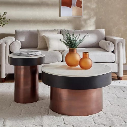 طاولة قهوة فيلنورا بسطح من الرخام الأصلي ابيض بقاع...