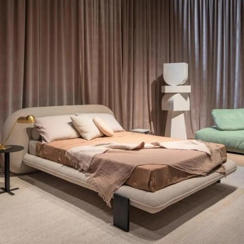 سرير اندرس بتصميم انيق منجد بالكامل بوكلية لون بيج