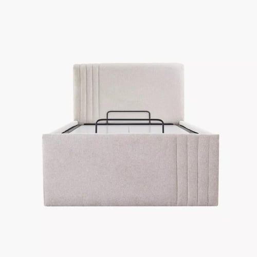 سرير فردي منجد قماش بيج بهيكل خشب هندسي بمساحة تخز...