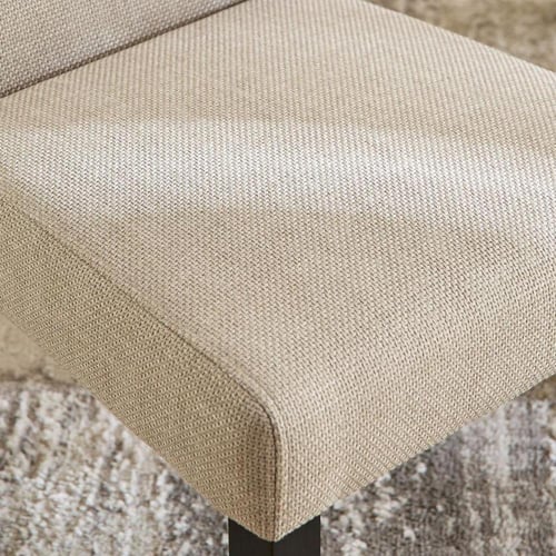 طقم طاولة سفرة بسطح رخامي 6 مقاعد من مجموعة “لافين...