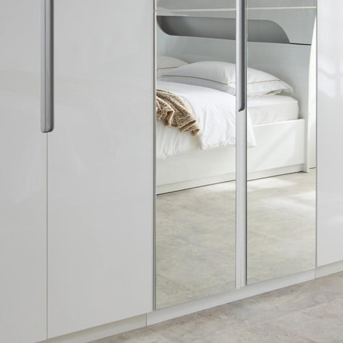 خزانة ملابس بـ6 أبواب عالية اللمعان مع درجين ومرآة...