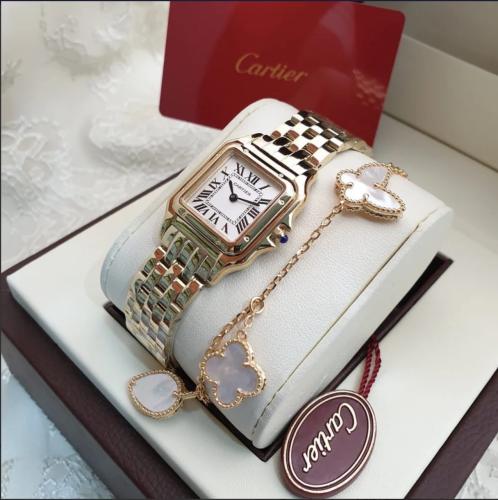 ساعة كارتير مع الاسوارة