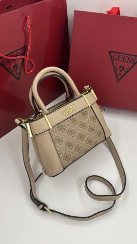 شنطة جيس GUESS