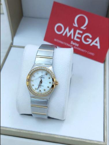 ساعة اوميغا نسائية