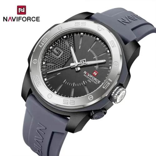 ساعة رجالية NAVIFORCE أنالوج سوداء بقرص فضي مقاومة...