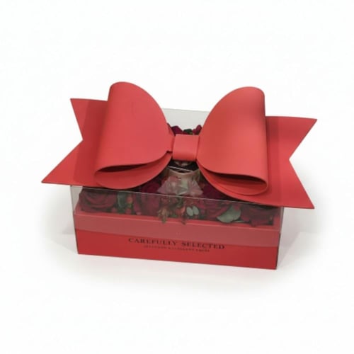 بوكس ورد طبيعي فاخر مع كيكة تنسيق راقي وتوصيل سريع