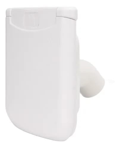 مدخل ماء مزود بغطاء