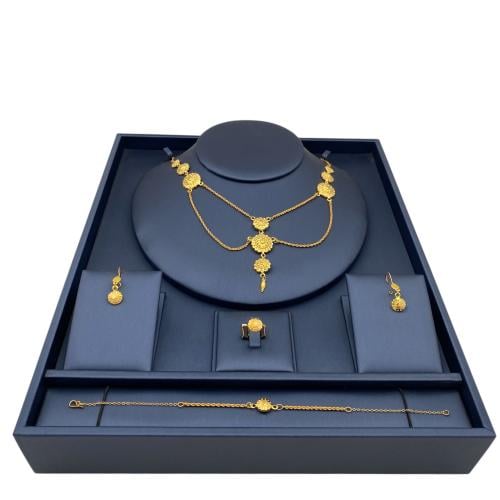 طقم ذهب عيار 21 الوزن 8.90 جرام