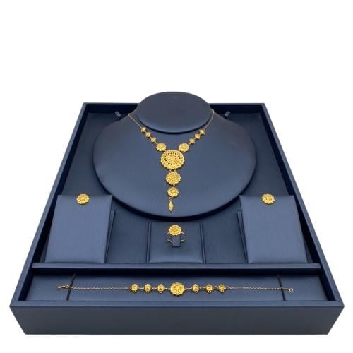 طقم ذهب عيار 21 الوزن 5.70 جرام