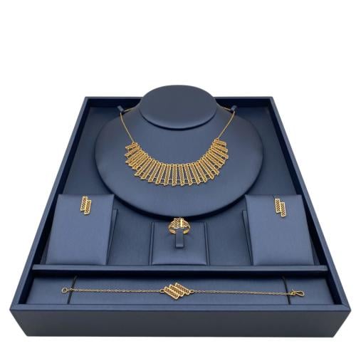 طقم ذهب عيار 21 الوزن 13.89 جرام