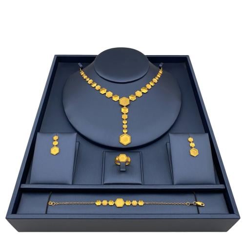 طقم ذهب عيار 21 الوزن 20.90 جرام