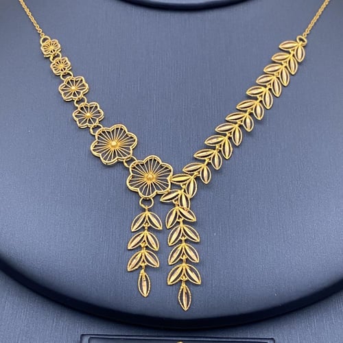 طقم ذهب عيار 21 الوزن 9.30 جرام