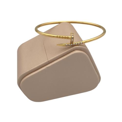 اسواره واقف ذهب عيار 18 الوزن 5.41 جرام