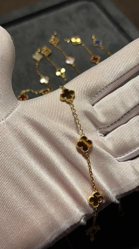 سوار فان كليف سويت | 6 حُلي زخرفيه