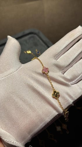 سوار فان كليف سويت | 6 حُلي زخرفيه