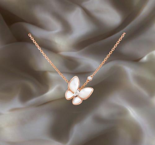 قلادة تو باترفلاي