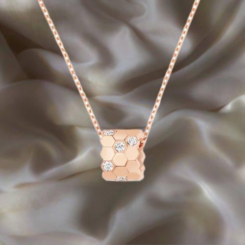 قلادة BEE DE CHAUMET | موديل الحجم الصغير