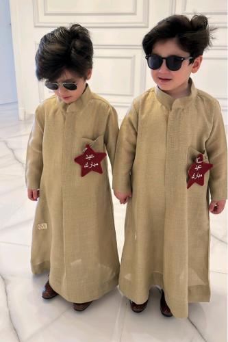 ثوب العيد جديد بتصميم لوقو عيد مبارك