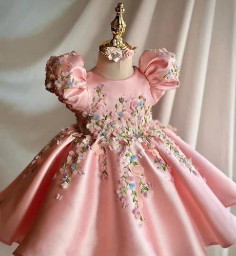 فستان كلوش مطرز بالورد _وردي