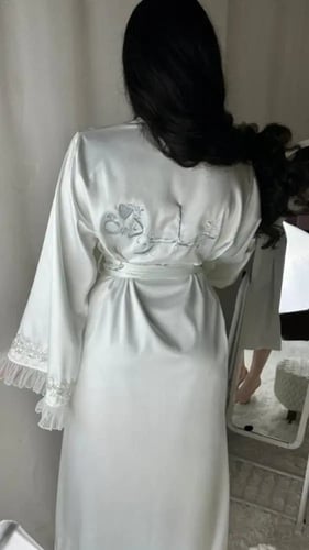 روب عروس مع الدانتيل الكريستال (جديد)