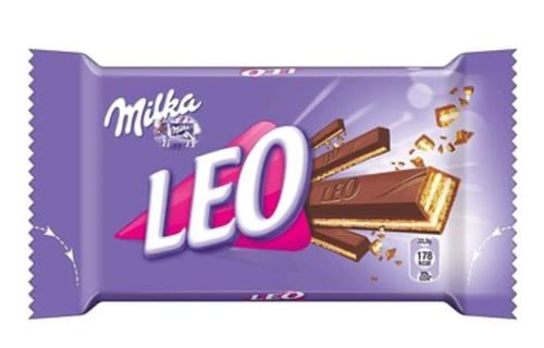 Leo Wafer with chocolate fingers