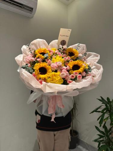 Memory Rose Bouquet | Jeddah Gifts