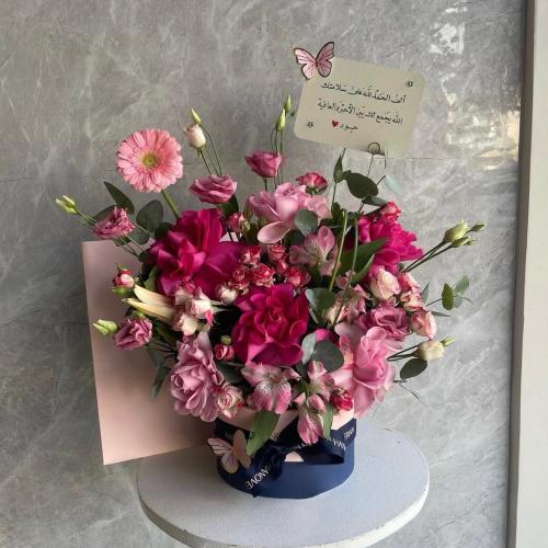 Hanoorian chocolates with flower arrangement | Gif...