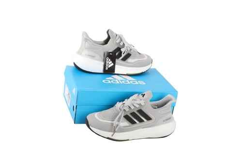 حذاء أديداس ألترا بوست