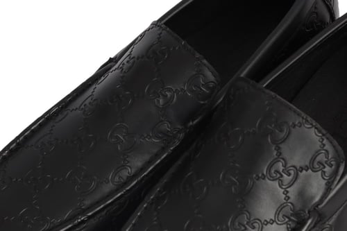 حذاء Gucci Loafer رجالي جلد أسود بنقشة GG محفورة